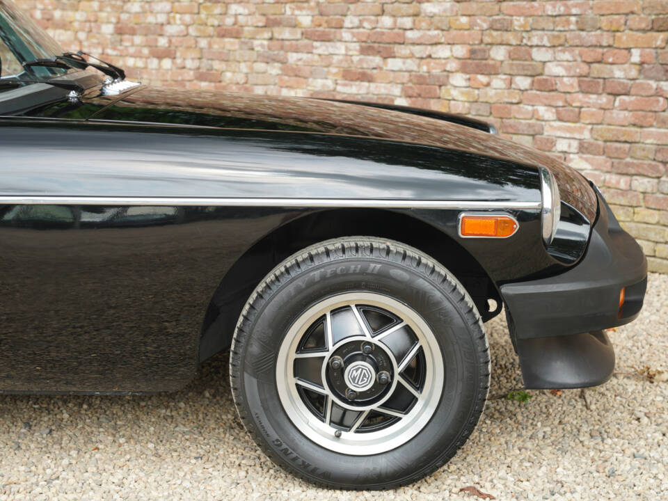 Image 37/50 of MG MGB Limited Edition (1980)