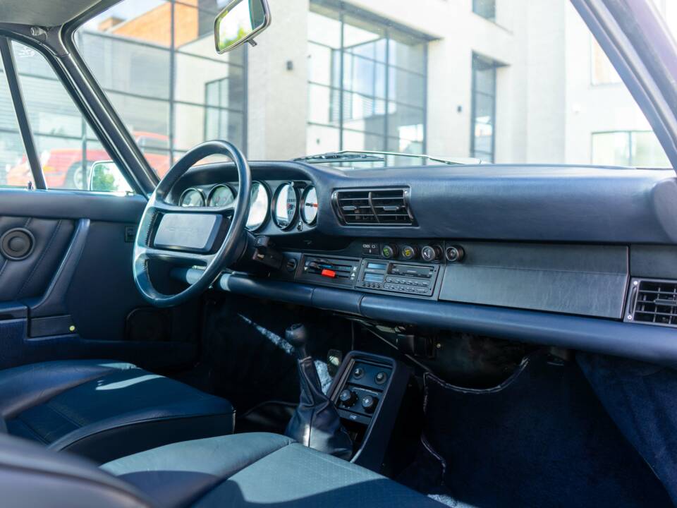 Imagen 23/33 de Porsche 911 Turbo 3.3 (1988)