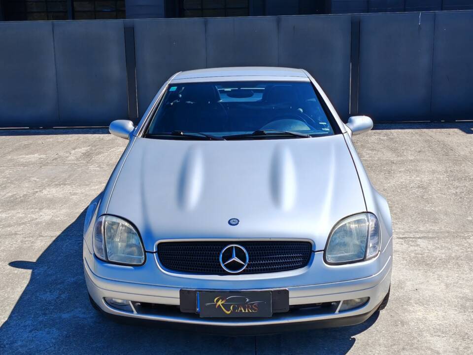 Bild 2/34 von Mercedes-Benz SLK 200 (1999)