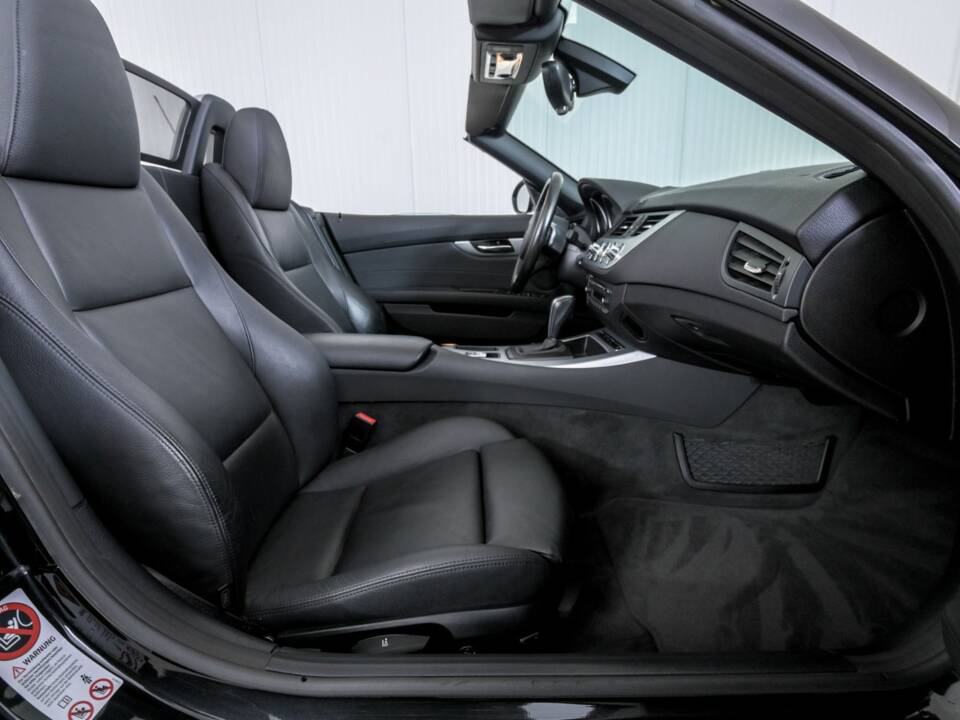 Image 16/50 of BMW Z4 sDrive23i (2010)