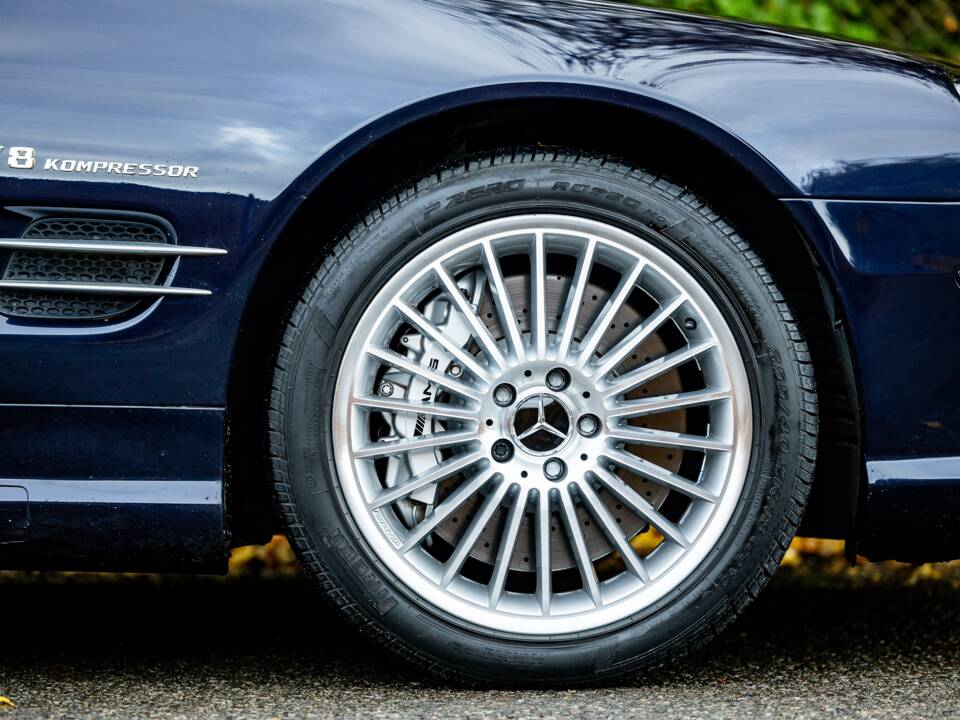 Bild 31/50 von Mercedes-Benz SL 55 AMG (2004)