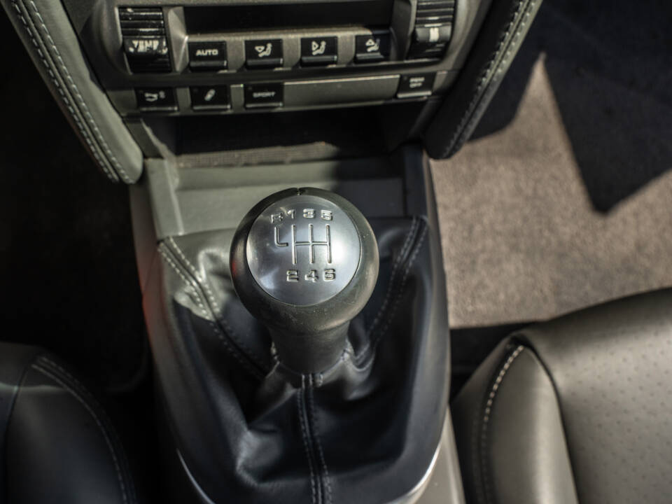 Image 69/82 of Porsche 911 Carrera 4S (WLS) (2006)