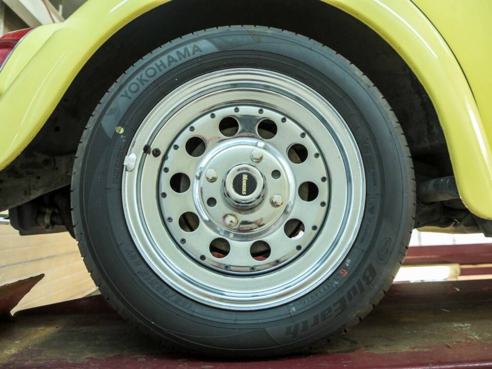 Immagine 42/50 di Volkswagen Käfer 1302 (1971)