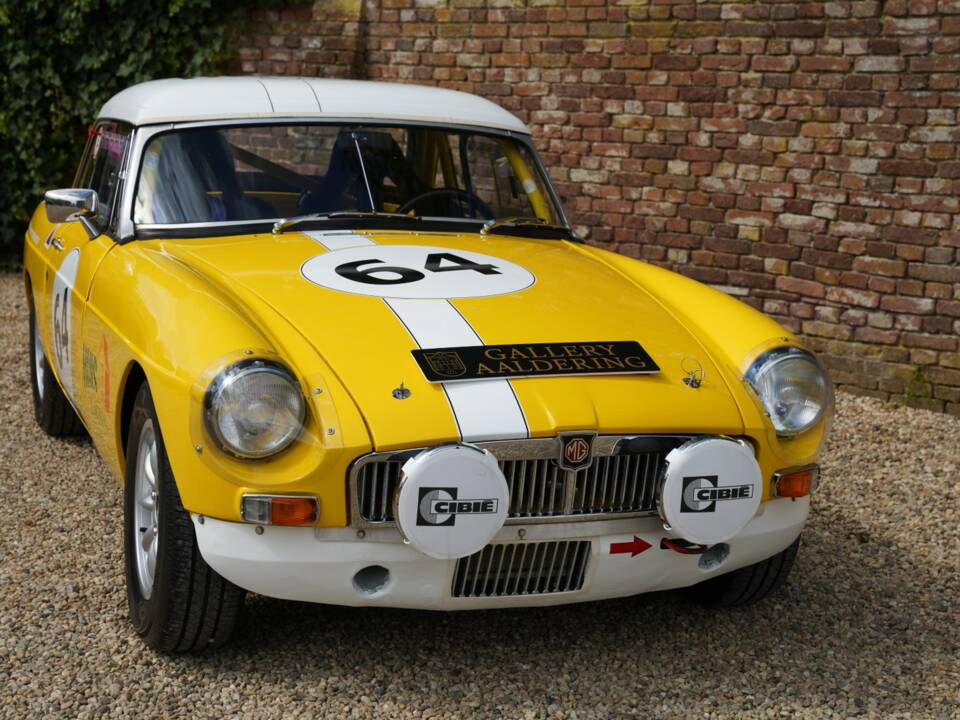 Image 31/50 of MG MGB (1964)