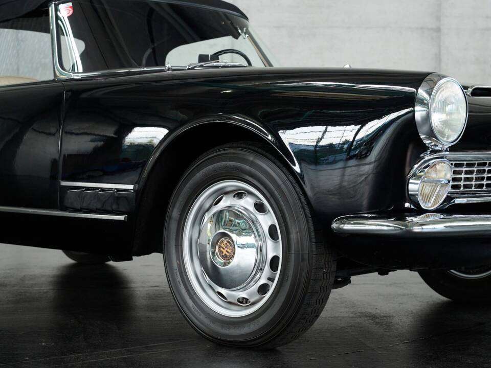 Image 11/50 of Alfa Romeo 2000 Spider (1959)