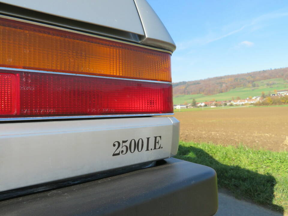 Imagen 16/18 de Lancia Gamma Coupe 2500 I.E. (1981)