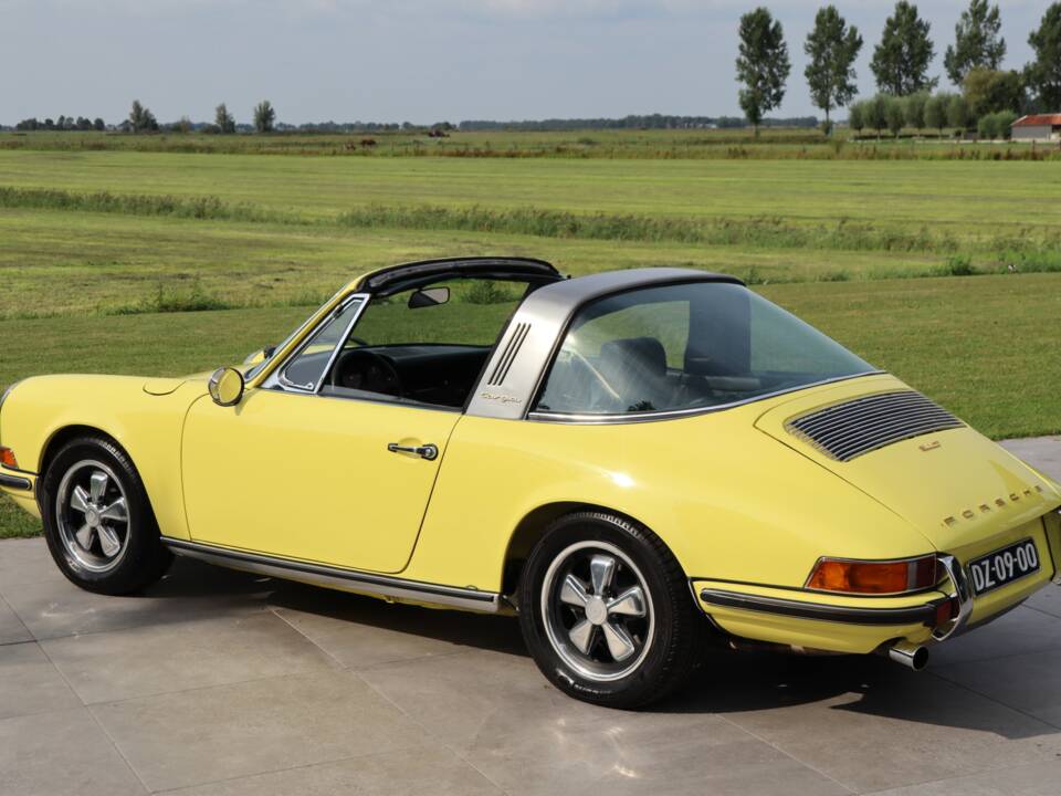 Image 2/50 of Porsche 911 2.2 T (1971)