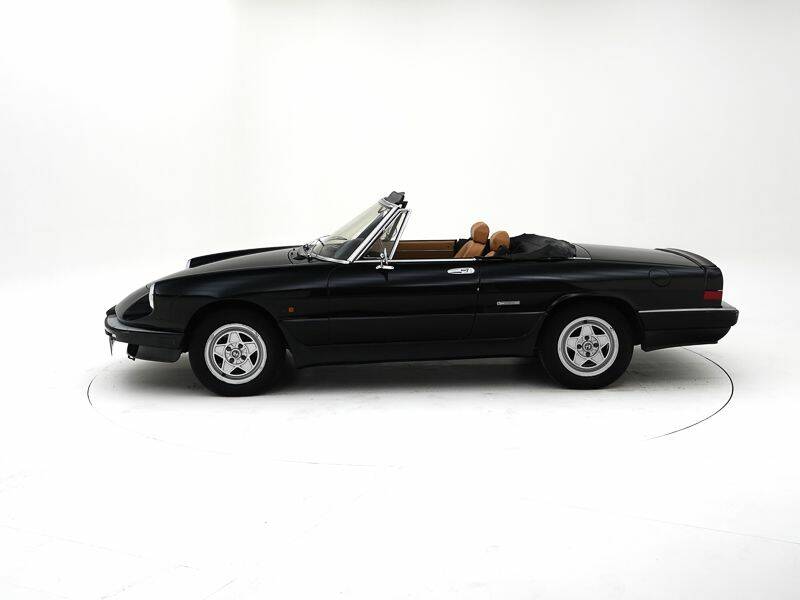 Bild 8/15 von Alfa Romeo 2.0 Spider (1988)