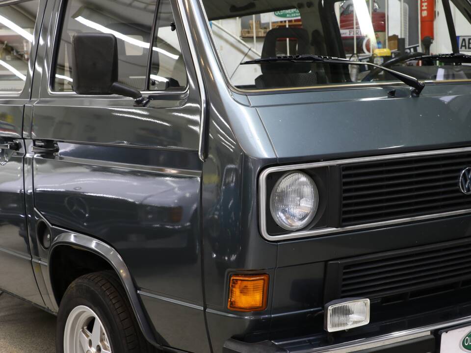 Bild 5/50 von Volkswagen T3 Caravelle GL 1.9 (1987)