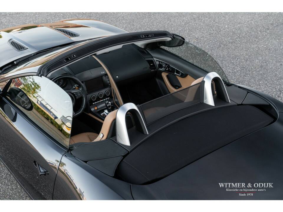 Image 33/37 de Jaguar F-Type S (2014)