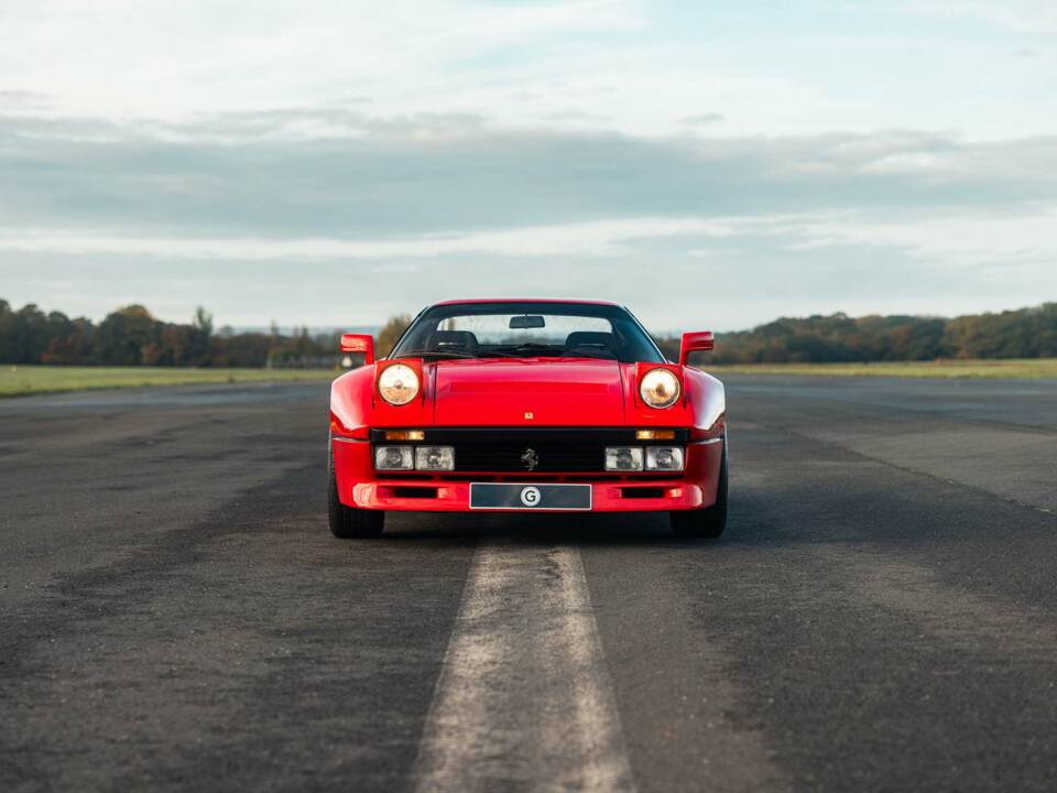 Image 2/30 of Ferrari 288 GTO (1985)