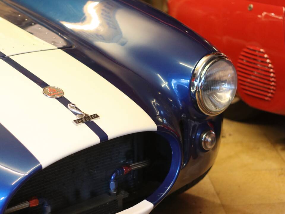 Image 16/57 of AC Cobra 427 (1965)