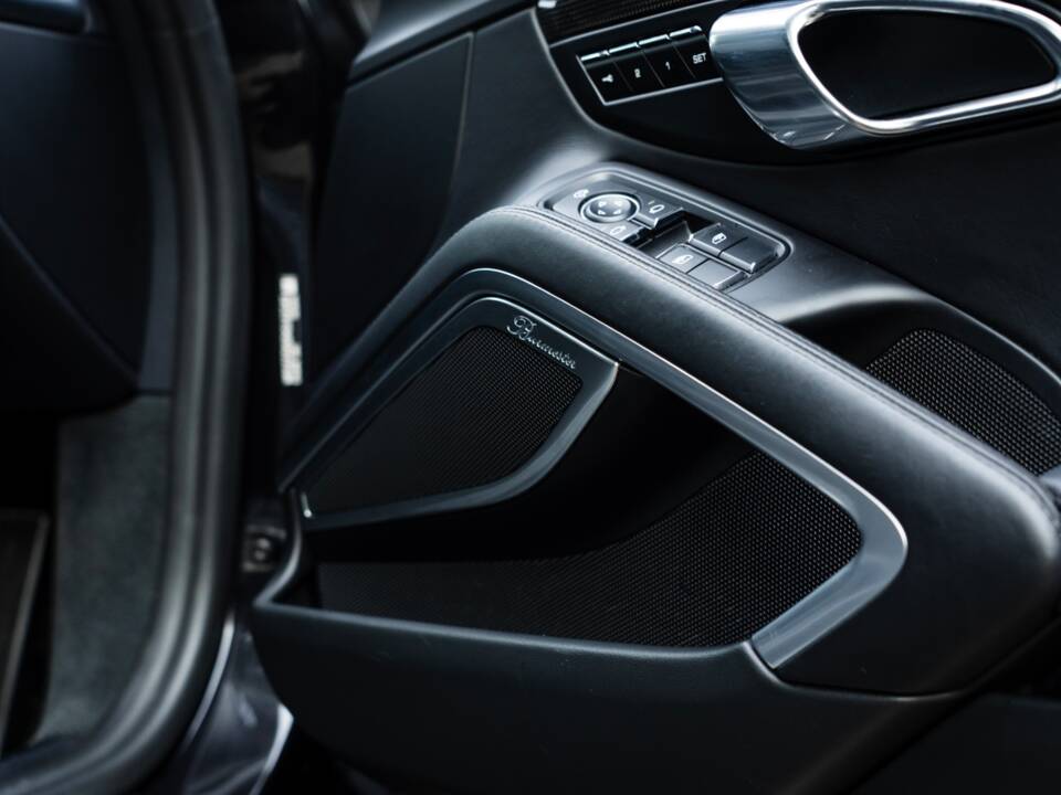 Bild 39/52 von Porsche 911 Turbo S (2017)