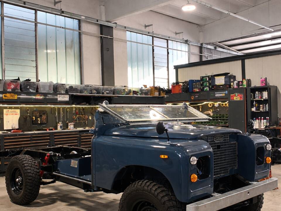 Image 10/46 of Land Rover 109 (1969)