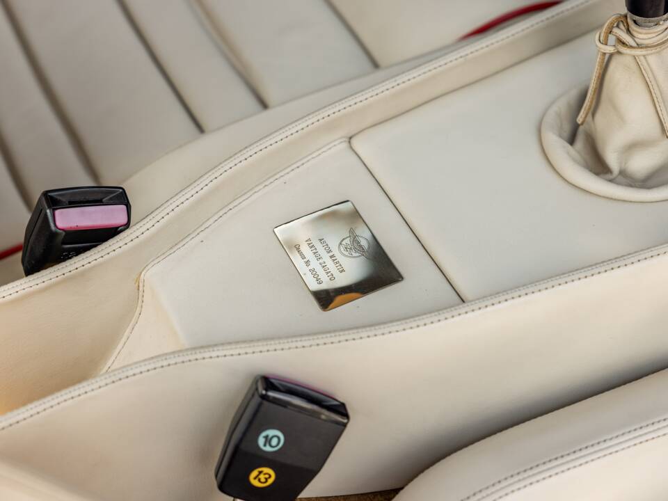 Bild 24/75 von Aston Martin V8 Zagato Vantage (1990)