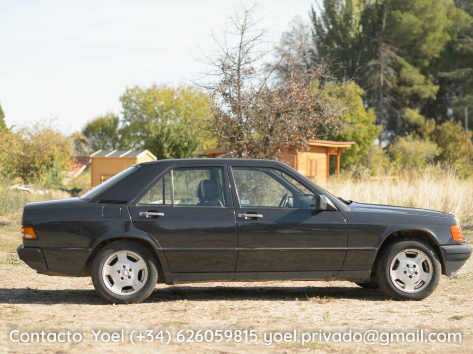 Image 7/41 of Mercedes-Benz 190 E 2.6 (1987)