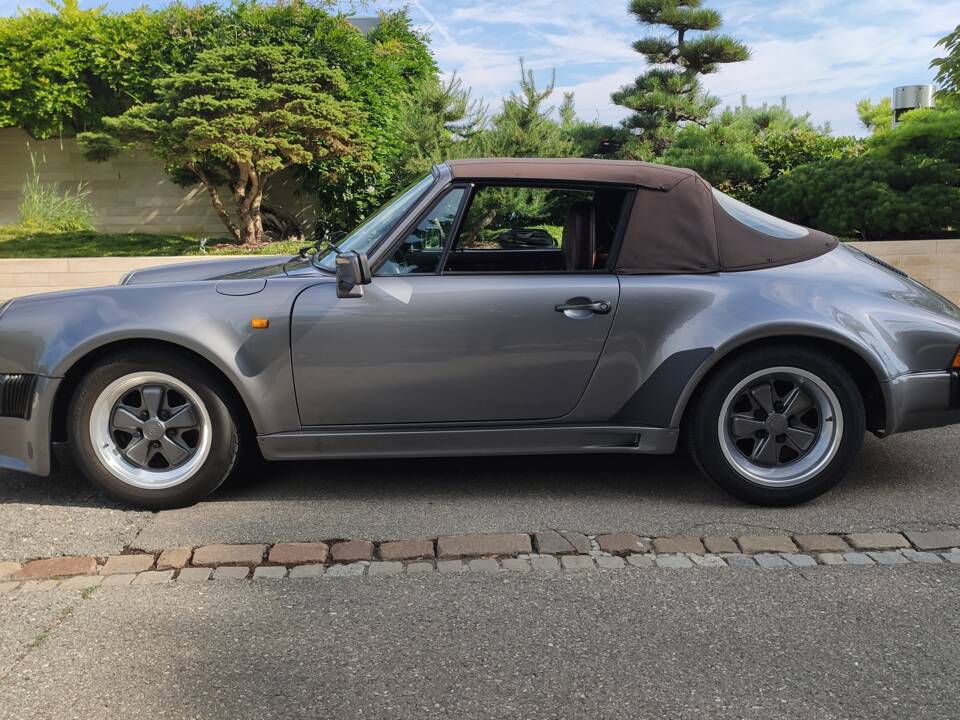 Image 25/104 of Porsche 911 Carrera 3.2 (1986)