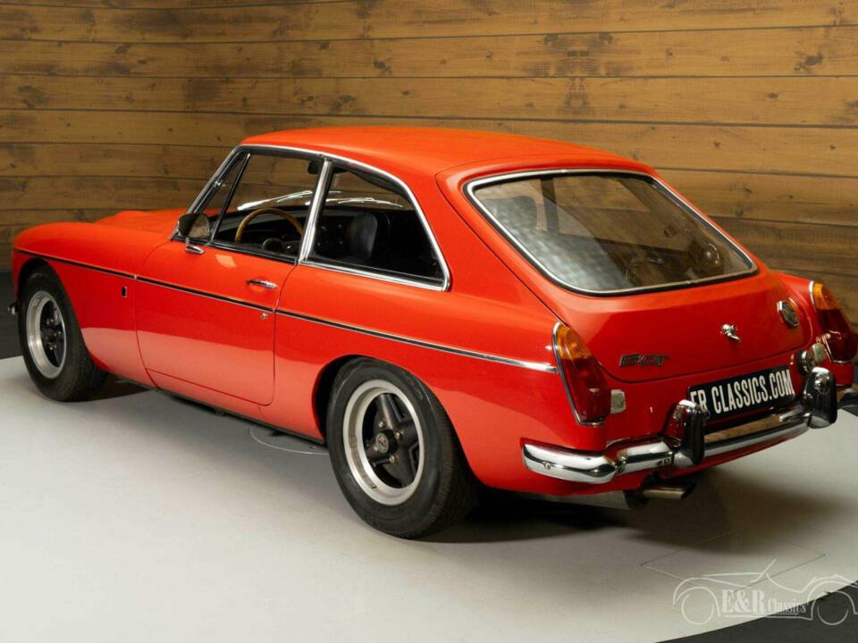 Image 10/19 de MG MGB GT (1971)