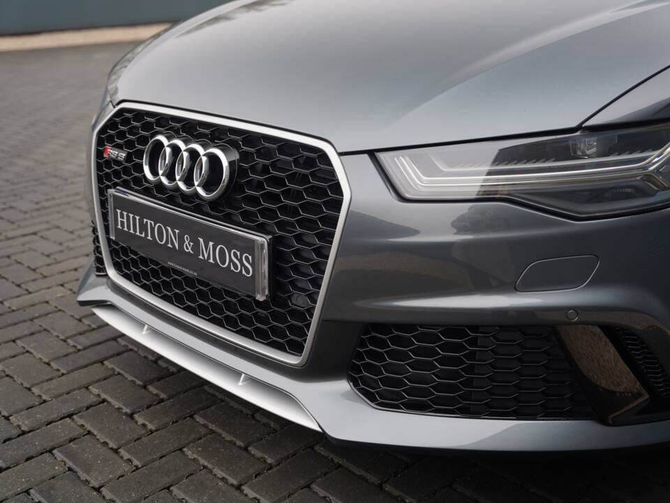 Immagine 28/50 di Audi RS6 Avant (2015)