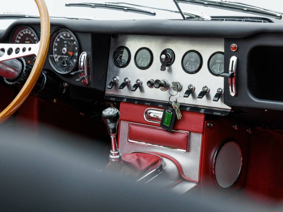 Afbeelding 24/50 van Jaguar E-Type 3.8 (1961)