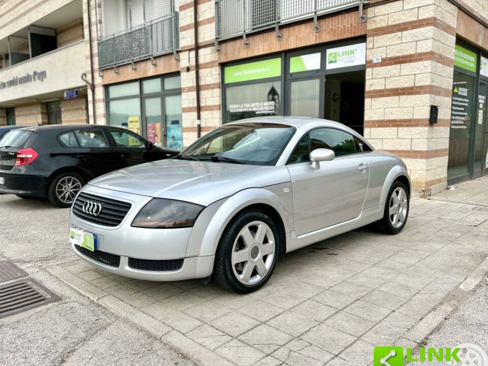 Imagen 3/10 de Audi TT 1.8 T (1999)