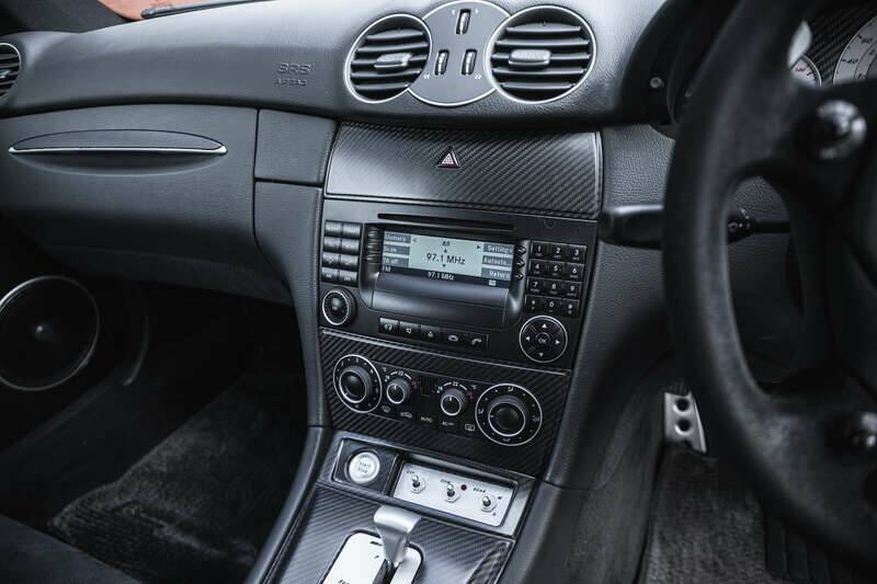 Image 39/50 of Mercedes-Benz CLK DTM AMG (2004)
