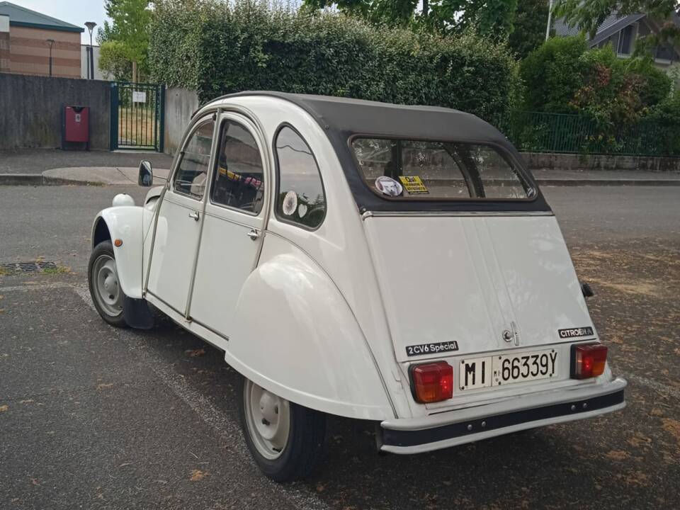Image 9/13 of Citroën 2 CV 6 (1985)