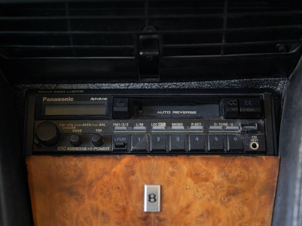 Image 43/50 of Bentley T 1 (1973)