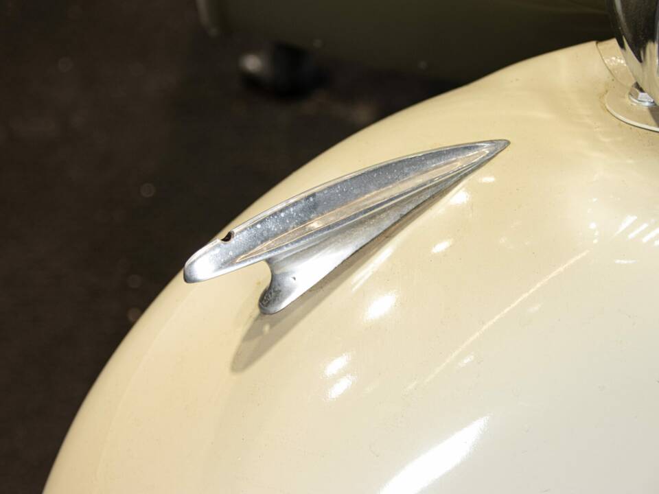 Bild 40/50 von Piaggio Vespa 150 "Struzzo" VL (1955)