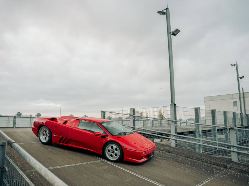 Image 5/12 of Lamborghini Diablo VT Roadster (1996)