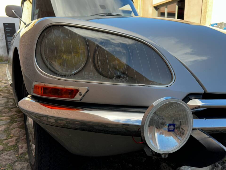 Image 13/68 of Citroën DS 23 Pallas IE (1973)