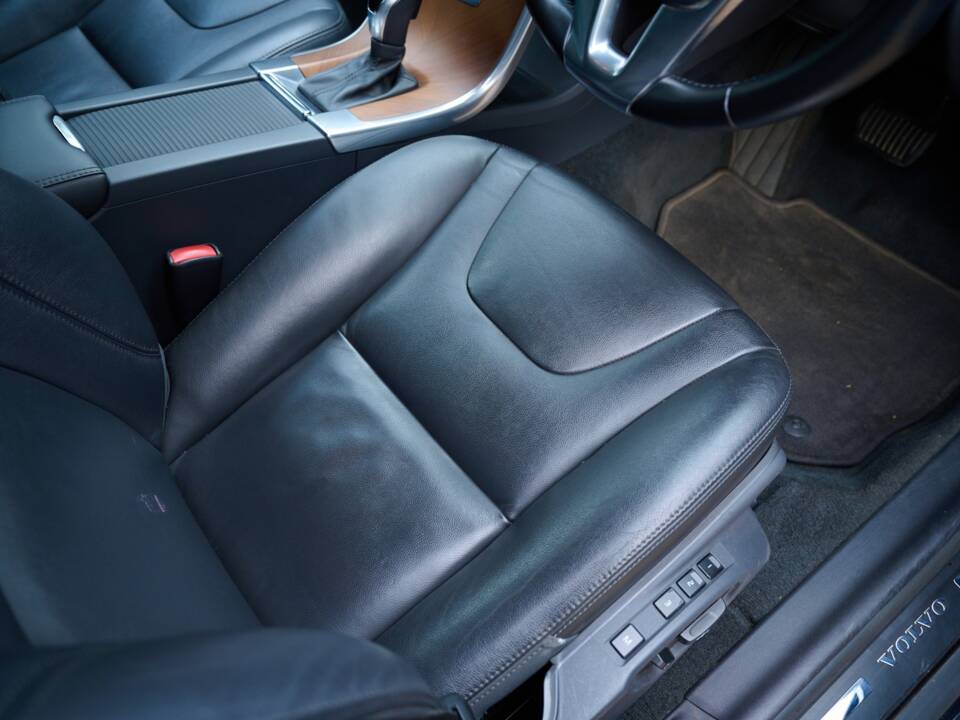 Bild 40/50 von Volvo XC60 T6 (2014)