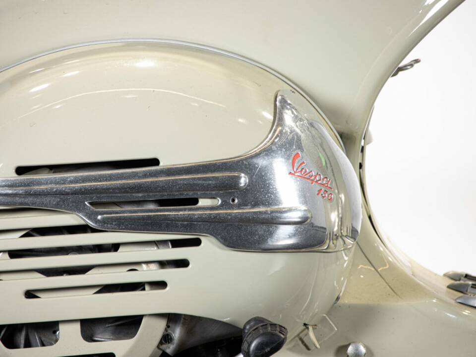 Bild 35/50 von Piaggio Vespa 150 "Struzzo" VL (1955)