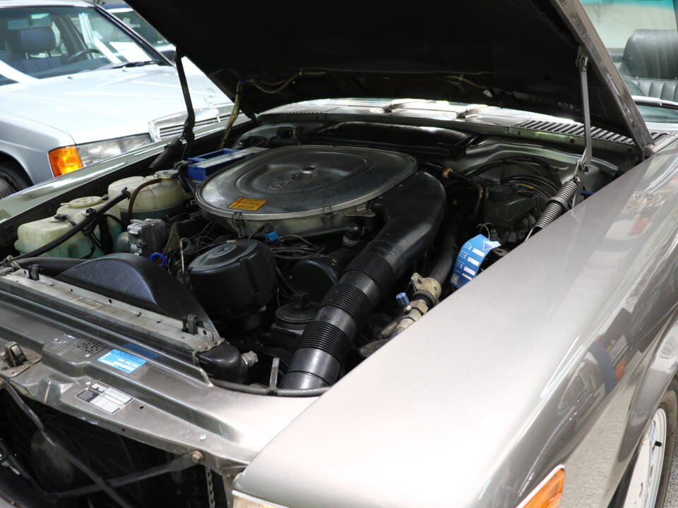 Image 34/37 of Mercedes-Benz 420 SL (1988)