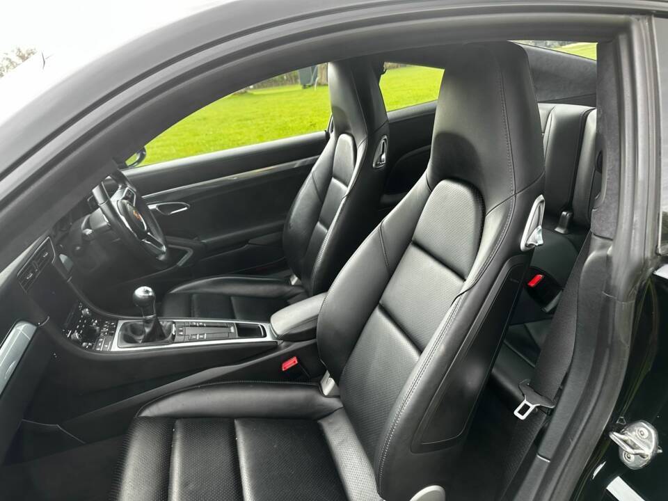 Image 34/42 of Porsche 911 Carrera S (2018)