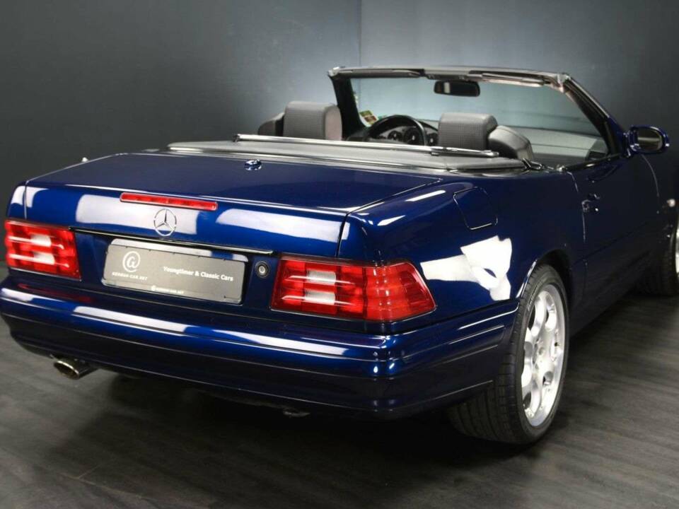 Image 2/49 of Mercedes-Benz SL 500 (2000)