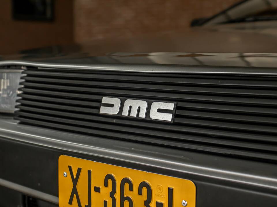 Image 21/66 of DeLorean DMC-12 (1981)