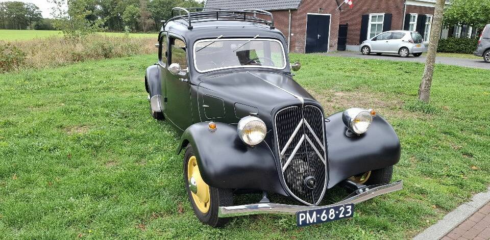 Image 1/7 of Citroën Traction Avant 11 B (1939)