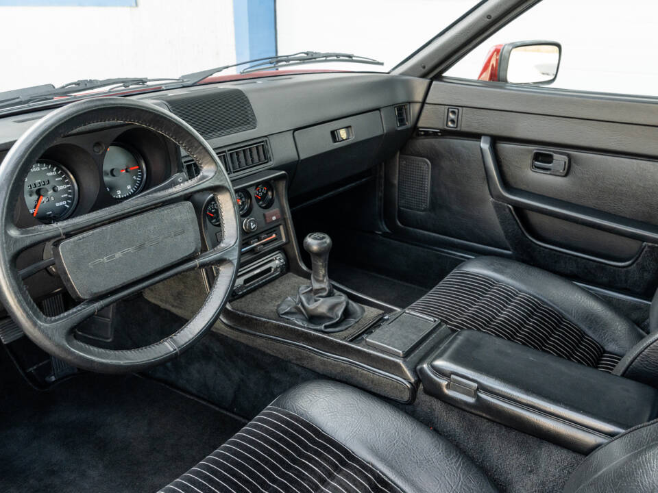 Image 26/58 of Porsche 924 Turbo (1982)