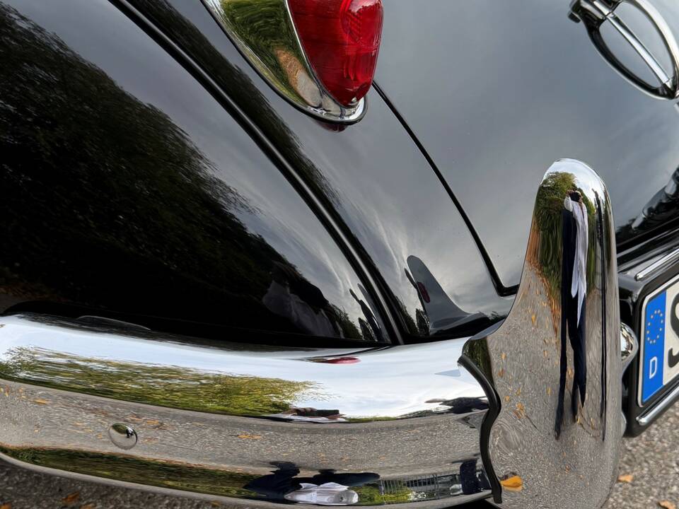 Image 11/14 of Jaguar XK 140 SE DHC (1957)