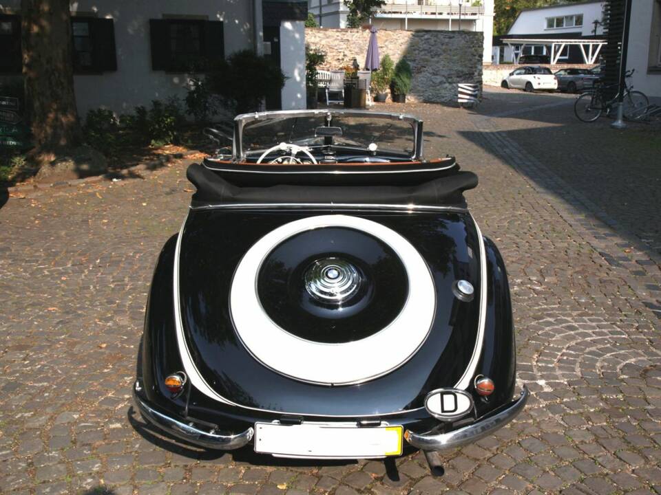 Image 4/6 of BMW 327 (1941)