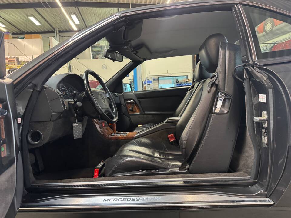 Imagen 13/46 de Mercedes-Benz 500 SL 6.0 AMG (1992)