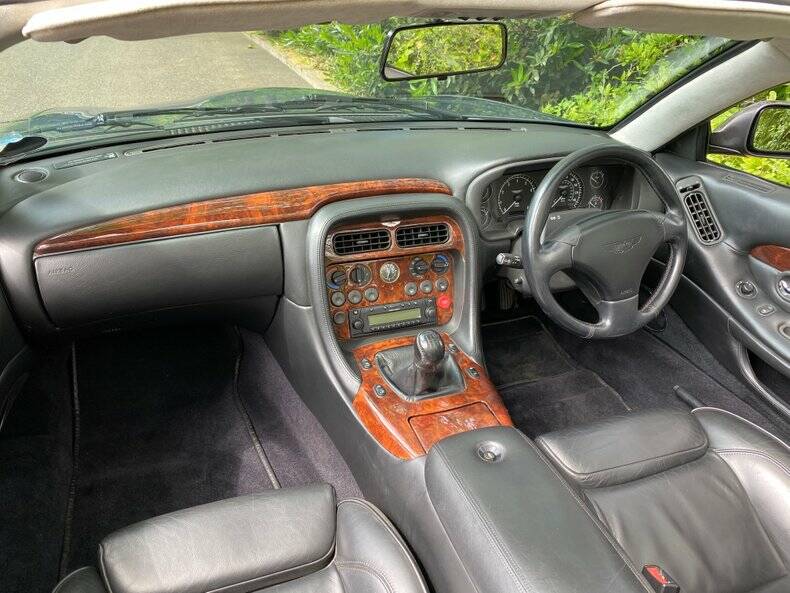 Image 3/50 of Aston Martin DB 7 Vantage Volante (2002)