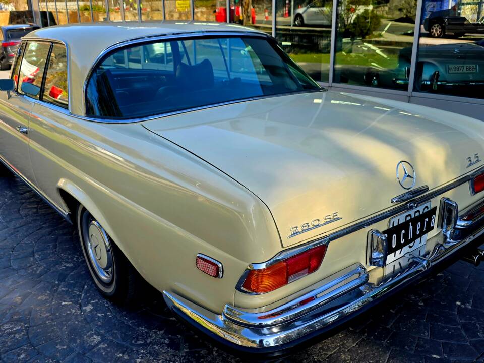 Immagine 4/16 di Mercedes-Benz 280 SE 3,5 (1970)