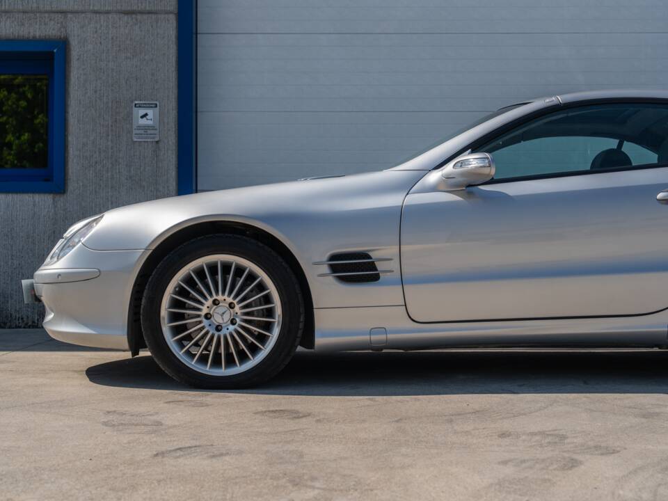 Image 24/86 de Mercedes-Benz SL 500 (2002)