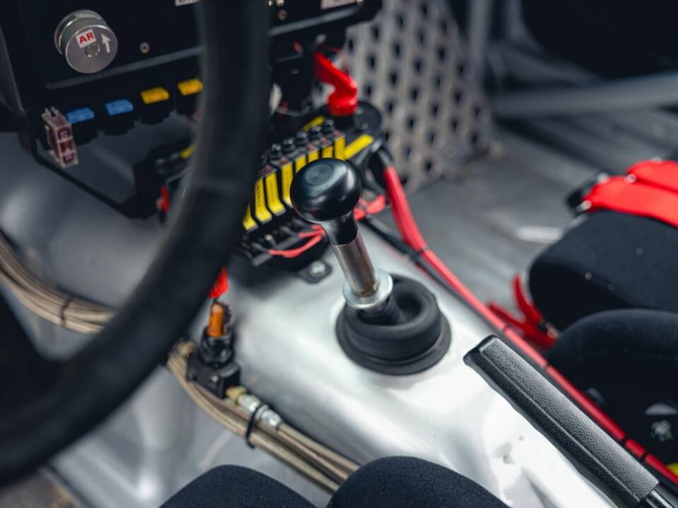 Image 41/56 de BMW M3 (1988)