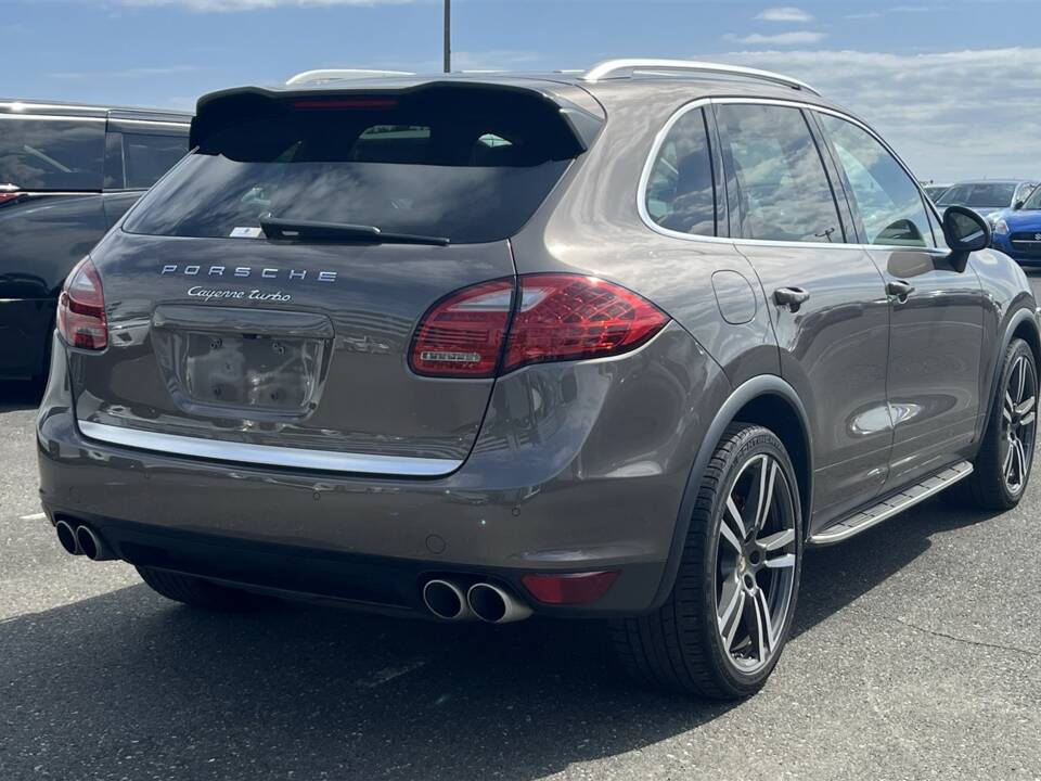 Image 7/51 de Porsche Cayenne Turbo (2011)
