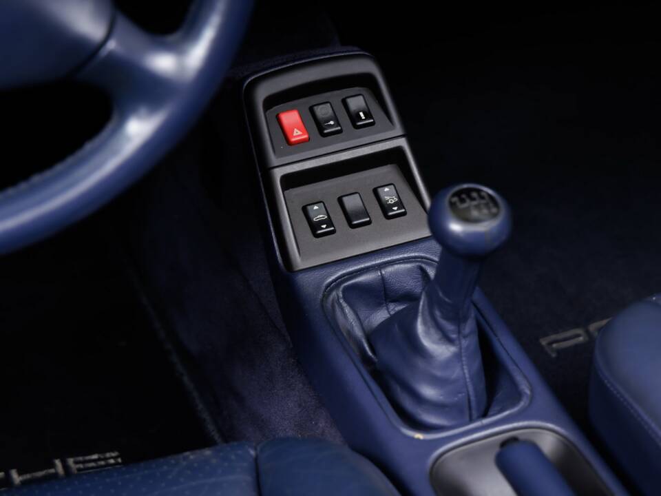 Bild 23/28 von Porsche 911 Carrera (1996)