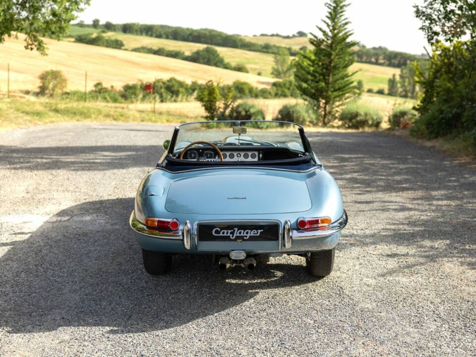 Image 6/50 de Jaguar Type E 3.8 (1964)