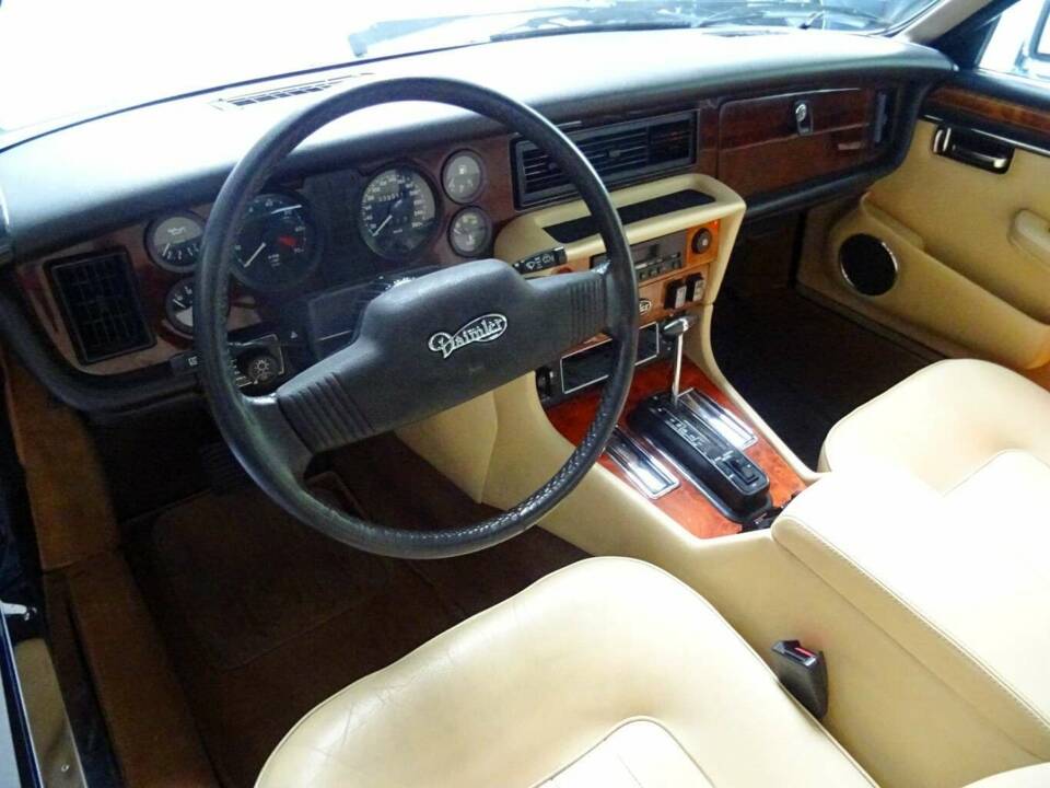 Bild 8/20 von Daimler Double Six (1988)